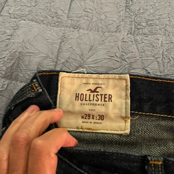 Holister Womens dark wash jeans size 28x30 - Picture 2 of 3